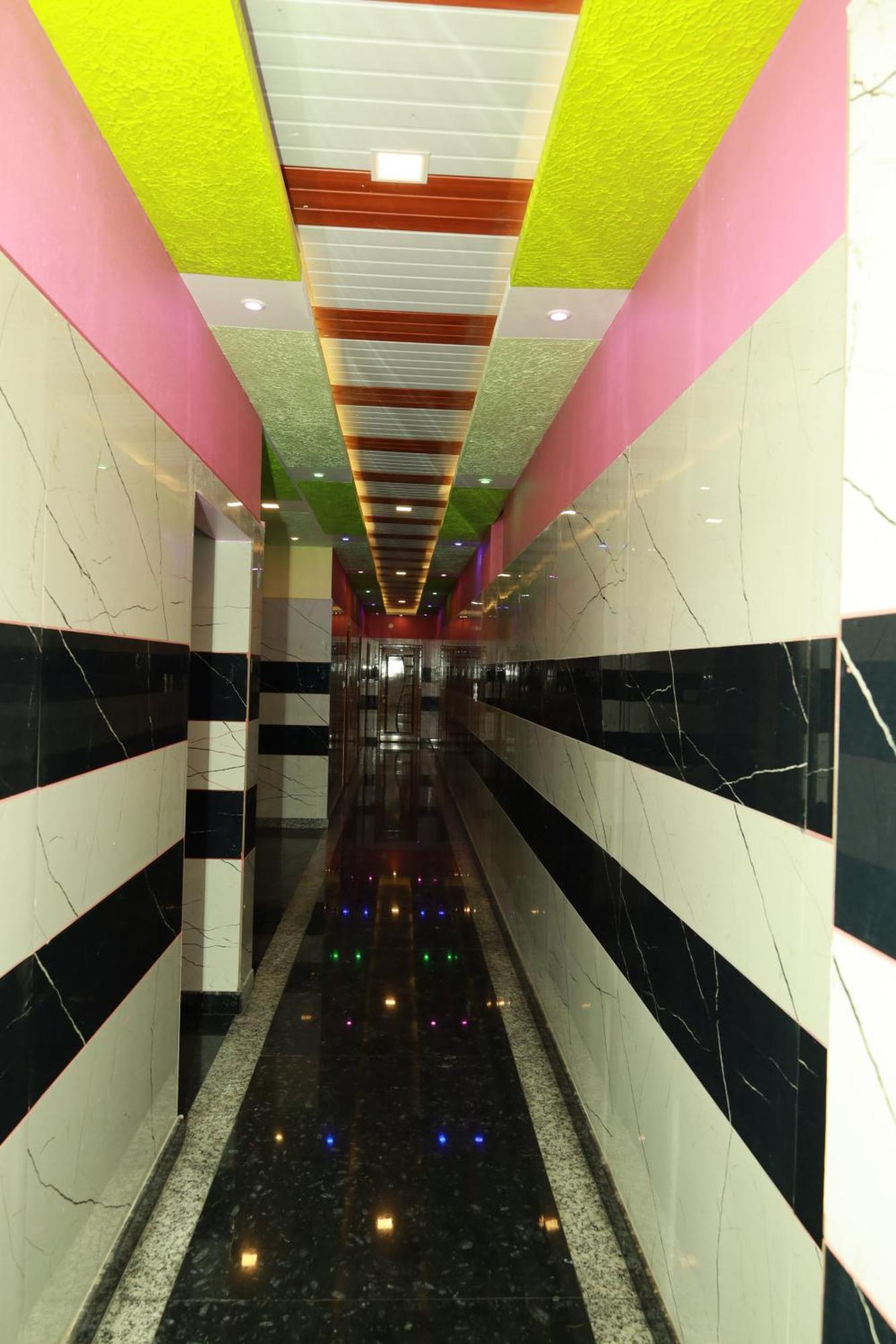 Rv Residency Hotel Wodapatti Ngoại thất bức ảnh