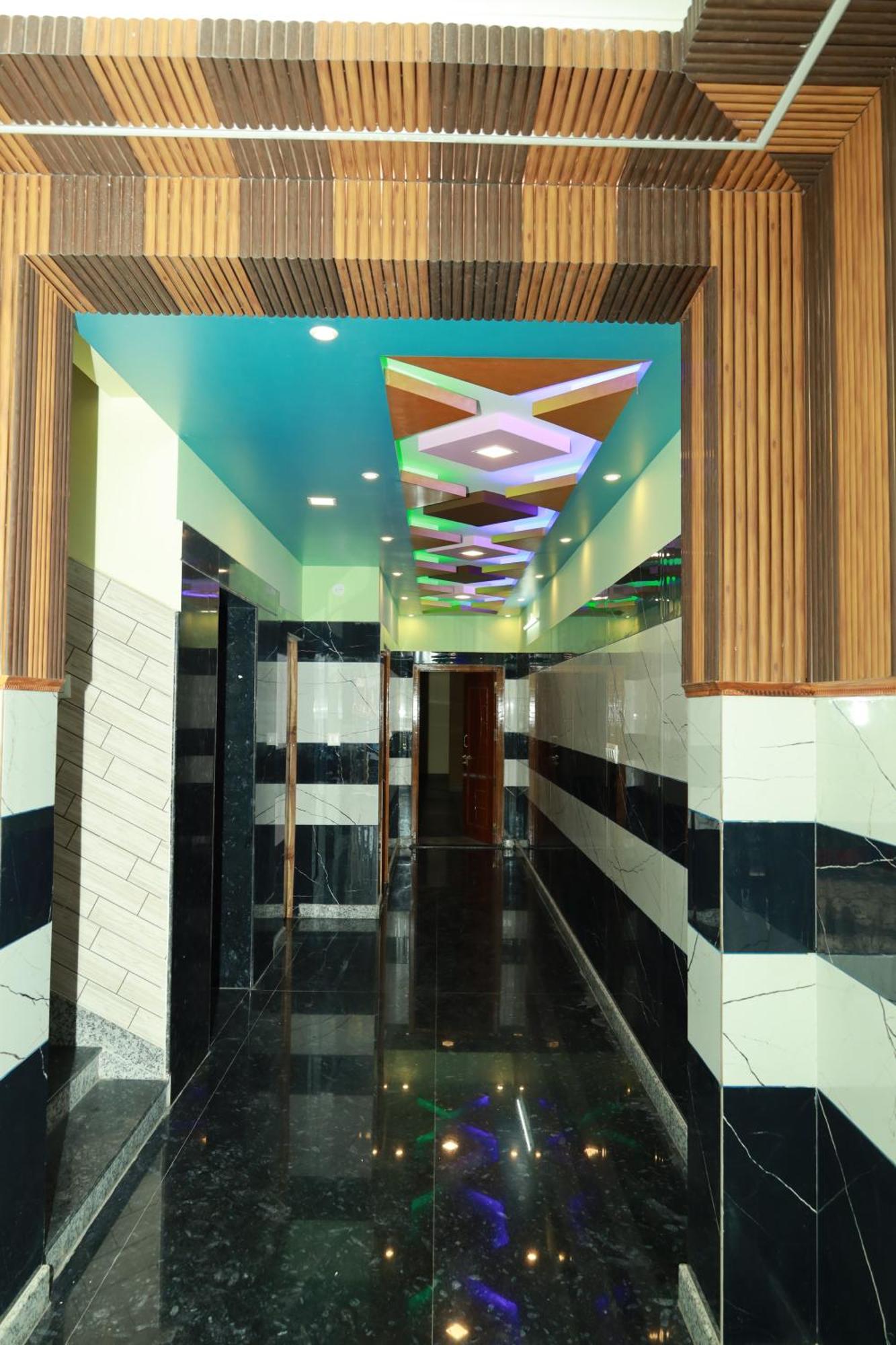 Rv Residency Hotel Wodapatti Ngoại thất bức ảnh